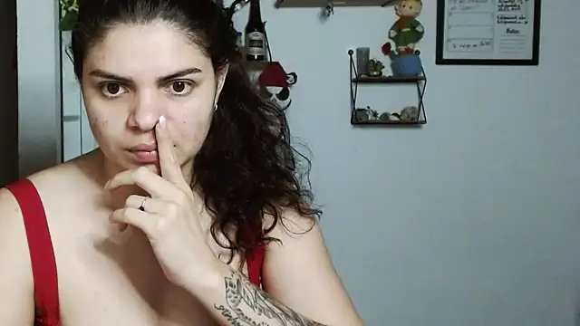 Snapshot of Nikkykora15 chatting on September 21, 2:21 am Nikkykora15 online show from September 21, 2:21 am