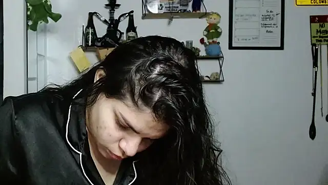 Snapshot of Nikkykora15 chatting on October 2, 1:21 am Nikkykora15 online show from October 2, 1:21 am