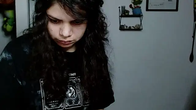 Snapshot of Nikkykora15 chatting on October 10, 2:05 am Nikkykora15 online show from October 10, 2:05 am