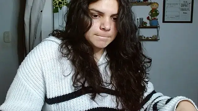 Snapshot of Nikkykora15 chatting on September 24, 12:31 am Nikkykora15 online show from September 24, 12:31 am