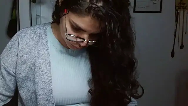 Snapshot of Nikkykora15 chatting on October 8, 1:43 am Nikkykora15 online show from October 8, 1:43 am