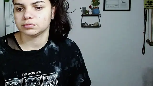 Snapshot of Nikkykora15 chatting on September 18, 1:48 am Nikkykora15 online show from September 18, 1:48 am