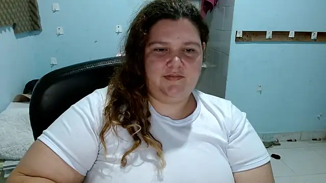 Snapshot of squirt322bbw chatting on October 23, 1:33 am squirt322bbw online show from October 23, 1:33 am