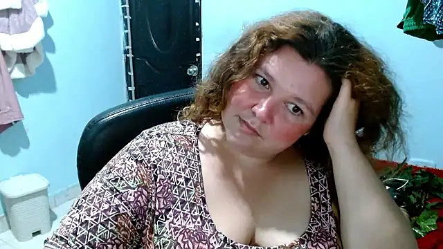 Snapshot of squirt322bbw chatting on October 25, 1:35 am squirt322bbw online show from October 25, 1:35 am