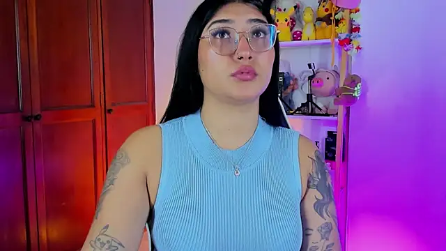 eymy-hadid online show from December 21, 9:08 pm