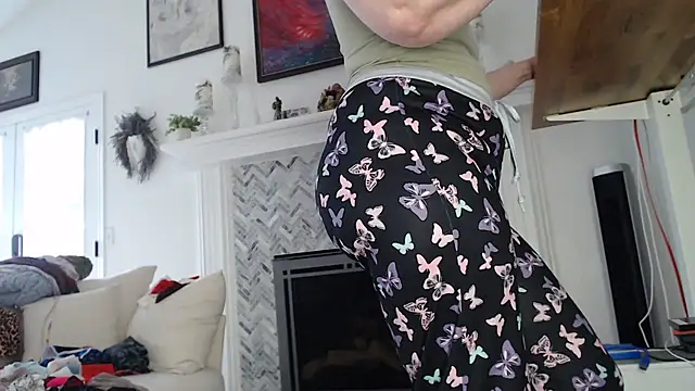 Snapshot of AuroraWillows chatting on September 21, 3:32 pm AuroraWillows online show from September 21, 3:32 pm