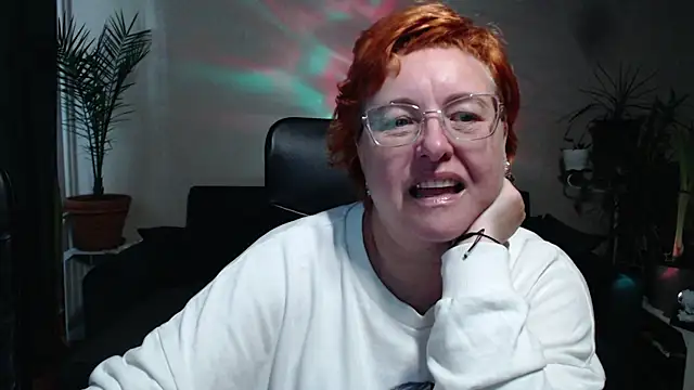 JoannaAndNeighbour online show from October 17, 8:17 am