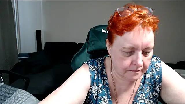 JoannaAndNeighbour online show from March 8, 8:51 am