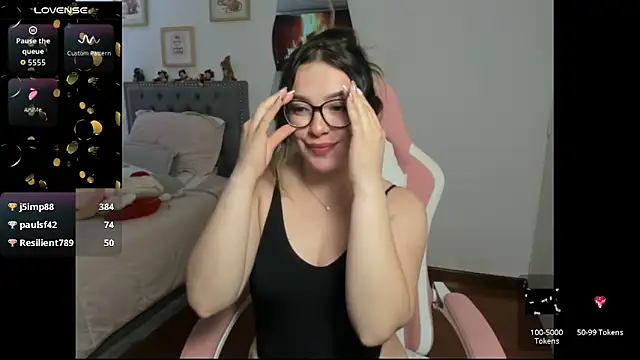 Snapshot of samysweet_8 chatting on September 24, 6:18 pm samysweet 8 online show from September 24, 6:18 pm