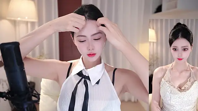 Snapshot of Ocean--Lili chatting on October 9, 8:24 pm Ocean--Lili online show from October 9, 8:24 pm