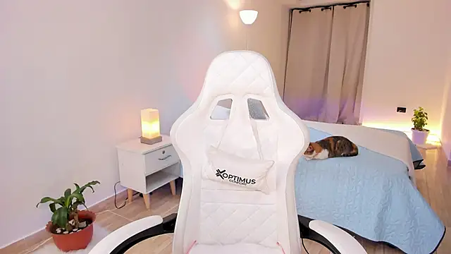 carleee winter online show from November 27, 2:36 am