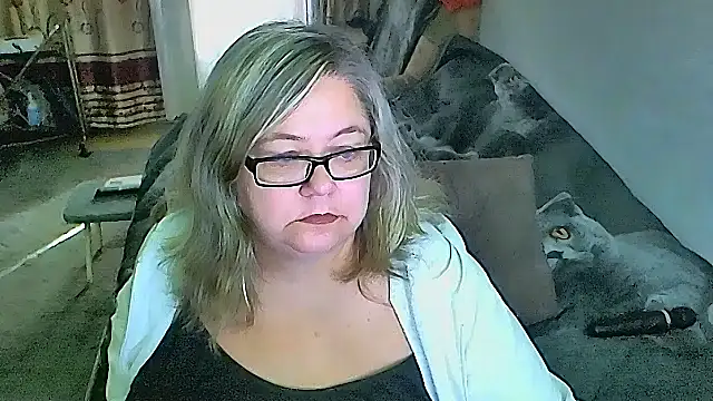 Snapshot of sex2 chatting on September 25, 1:15 am sex2 online show from September 25, 1:15 am