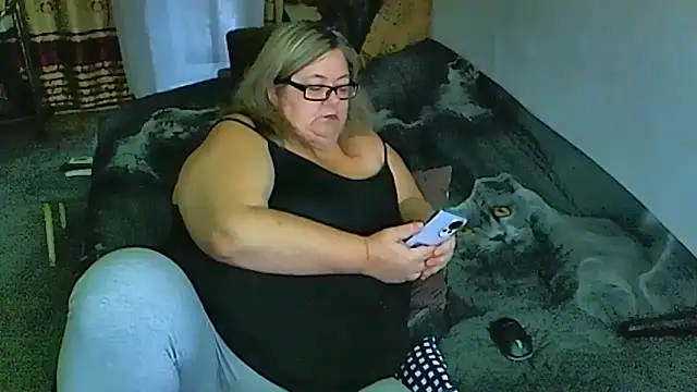 Snapshot of sex2 chatting on October 15, 12:35 am sex2 online show from October 15, 12:35 am