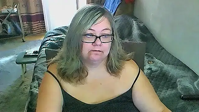 Snapshot of sex2 chatting on October 8, 3:22 am sex2 online show from October 8, 3:22 am