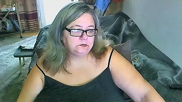 Snapshot of sex2 chatting on October 4, 2:50 am sex2 online show from October 4, 2:50 am