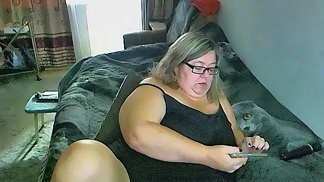 Snapshot of sex2 chatting on September 29, 2:16 am sex2 online show from September 29, 2:16 am