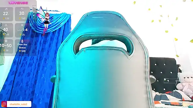 Snapshot of cute_charlotte_ chatting on October 19, 1:40 am cute charlotte online show from October 19, 1:40 am