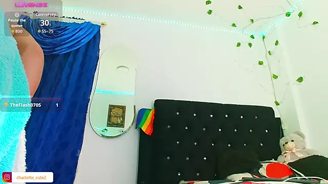 Snapshot of cute_charlotte_ chatting on October 5, 3:22 am cute charlotte online show from October 5, 3:22 am