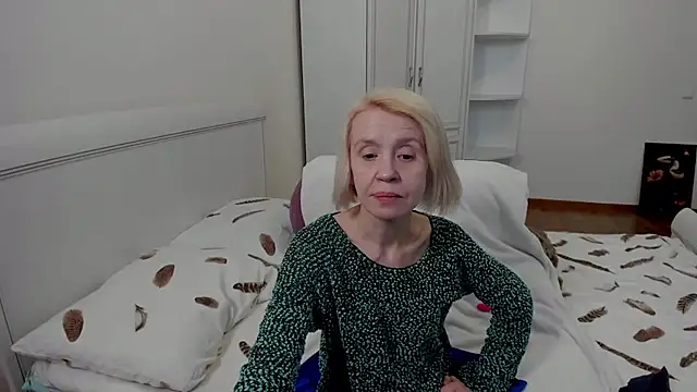 Snapshot of aminalive chatting on October 8, 8:07 am aminalive online show from October 8, 8:07 am