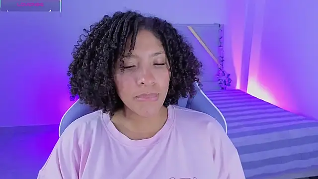 Snapshot of DannaBerry chatting on October 22, 4:34 pm DannaBerry online show from October 22, 4:34 pm