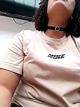 Snapshot of DannaBerry chatting on September 18, 5:00 pm DannaBerry online show from September 18, 5:00 pm