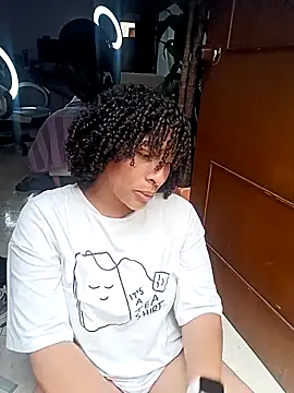 Snapshot of DannaBerry chatting on October 8, 4:00 pm DannaBerry online show from October 8, 4:00 pm