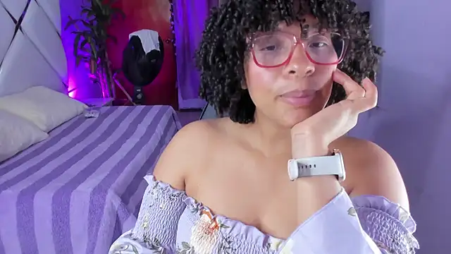 Snapshot of DannaBerry chatting on October 7, 3:49 pm DannaBerry online show from October 7, 3:49 pm