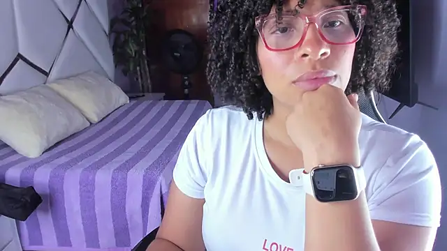 Snapshot of DannaBerry chatting on October 11, 4:20 pm DannaBerry online show from October 11, 4:20 pm