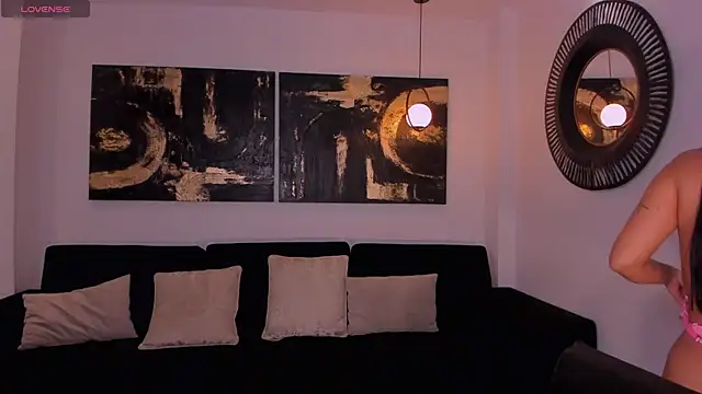 MollyJones  online show from July 9, 7:49 pm