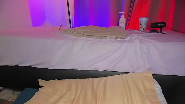 Snapshot of hot_booty_ chatting on September 9, 10:53 pm hot booty  online show from September 9, 10:53 pm