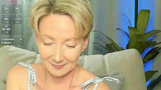 AkexandraFix online show from April 27, 1:41 pm