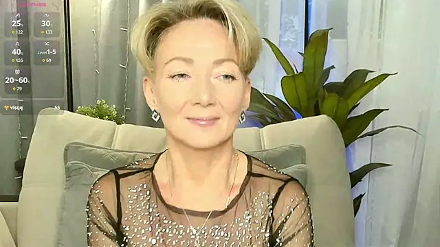 Snapshot of AkexandraFix chatting on October 6, 12:55 pm AkexandraFix online show from October 6, 12:55 pm