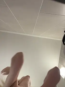 MaryHiggins online show from February 18, 9:19 am