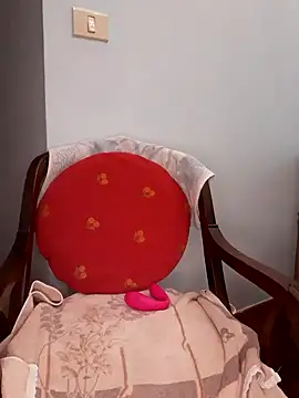 Snapshot of megan2021 chatting on September 10, 12:27 pm megan2021 online show from September 10, 12:27 pm