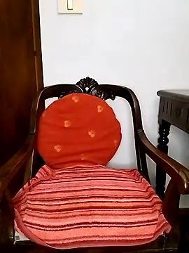 Snapshot of megan2021 chatting on October 25, 6:59 pm megan2021 online show from October 25, 6:59 pm