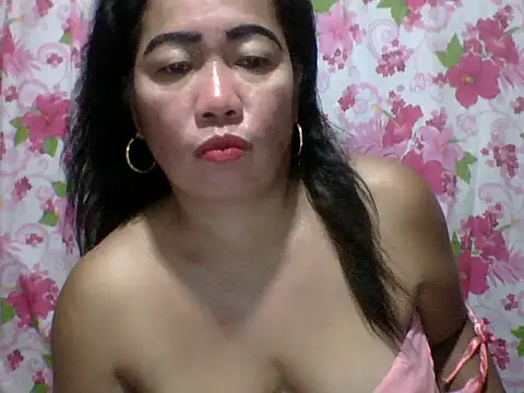 Snapshot of pinaySandra chatting on October 19, 10:39 am pinaySandra online show from October 19, 10:39 am