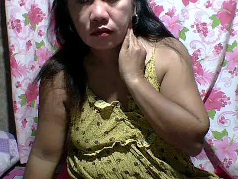 Snapshot of pinaySandra chatting on October 4, 7:51 pm pinaySandra online show from October 4, 7:51 pm