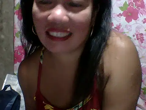 Snapshot of pinaySandra chatting on October 23, 1:28 pm pinaySandra online show from October 23, 1:28 pm