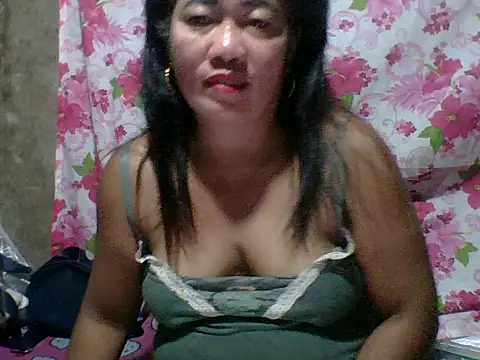 Snapshot of pinaySandra chatting on October 25, 1:41 pm pinaySandra online show from October 25, 1:41 pm