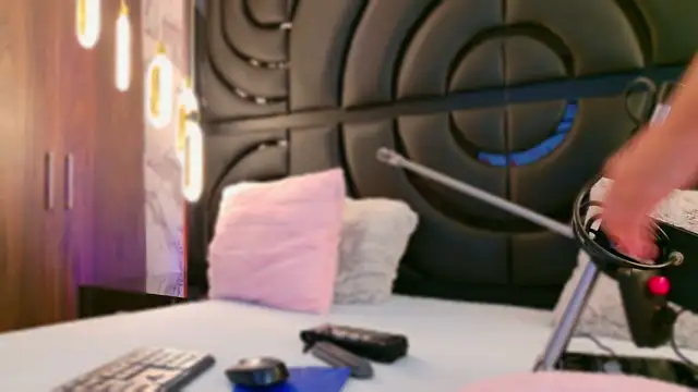 sarahgrey18 online show from September 26, 12:03 pm