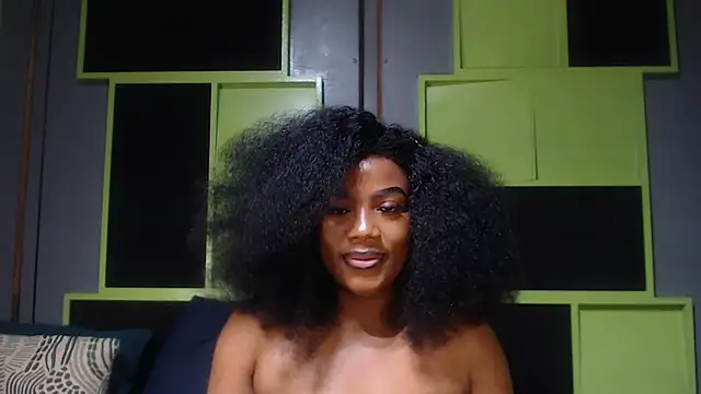 Snapshot of SexyAssDivaxxx chatting on October 3, 5:56 am SexyAssDivaxxx online show from October 3, 5:56 am