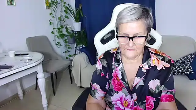 Selenna57 online show from February 10, 7:28 pm