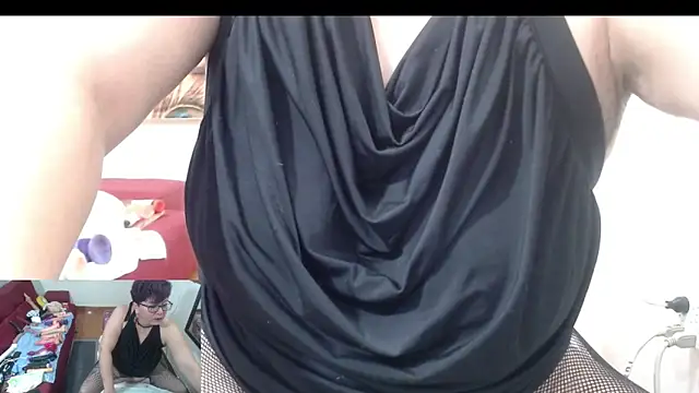 Snapshot of angelitolove727 chatting on October 18, 4:48 am angelitolove727 online show from October 18, 4:48 am