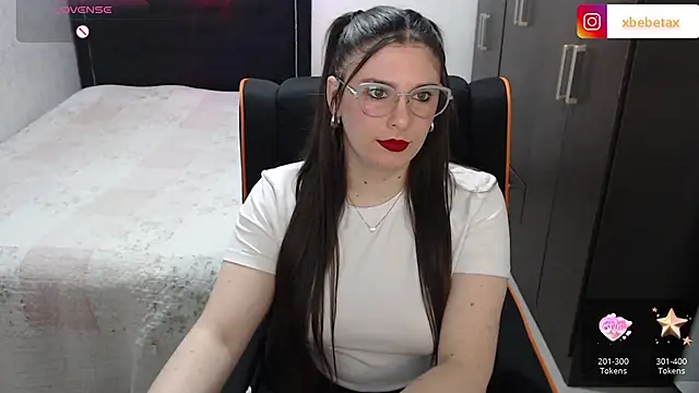 Snapshot of xxbbtaa chatting on October 12, 1:52 am xxbbtaa online show from October 12, 1:52 am