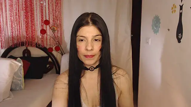 Snapshot of Estefani_32 chatting on October 2, 2:33 pm Estefani 32 online show from October 2, 2:33 pm