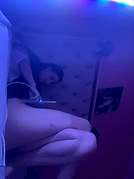 Snapshot of Flossy_Vettie chatting on October 15, 4:09 pm Flossy Vettie online show from October 15, 4:09 pm