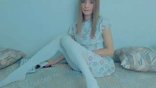 YourCaramel online show from October 6, 8:20 am