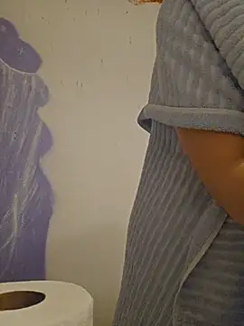 ScarletCallings420 online show from November 16, 7:03 pm