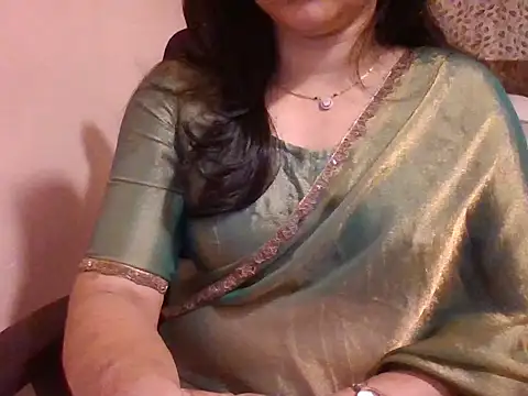 Pinky 4 online show from March 5, 6:04 pm