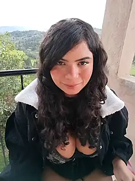 Simone Miller online show from December 19, 9:07 pm